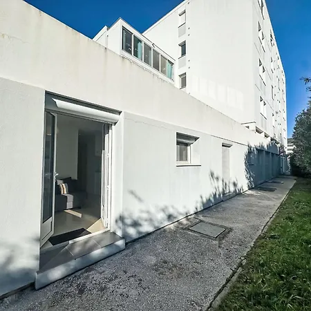 Le Perregaux By Interhome לה לבאנדו