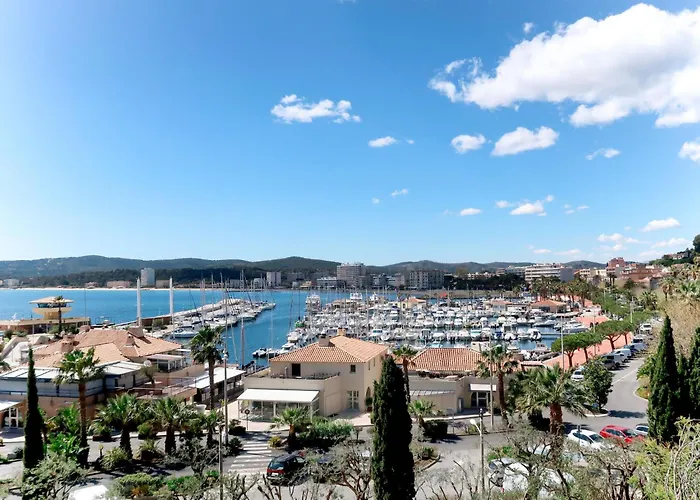 Le Perregaux By Interhome דירה לה לבאנדו