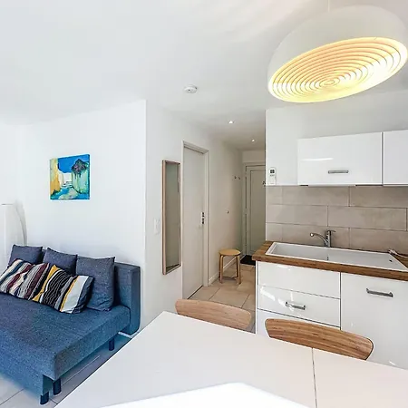 Le Perregaux By Interhome * Ле-Лаванду