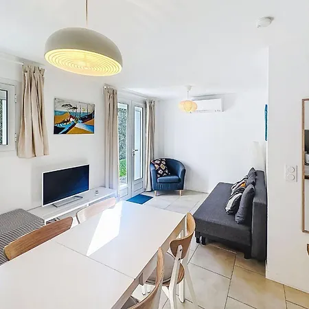 Appartement Le Perregaux By Interhome Le Lavandou