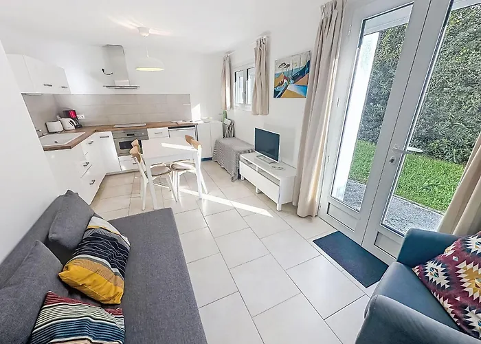 Le Perregaux By Interhome * Ле-Лаванду