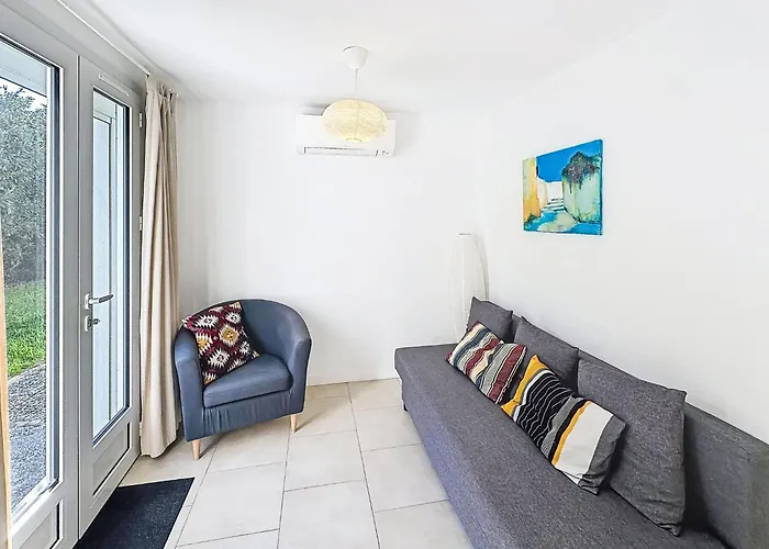 Apartman Le Perregaux By Interhome