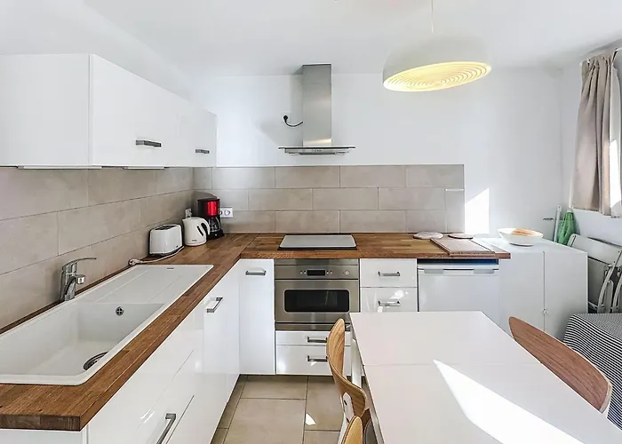 Appartement Le Perregaux By Interhome