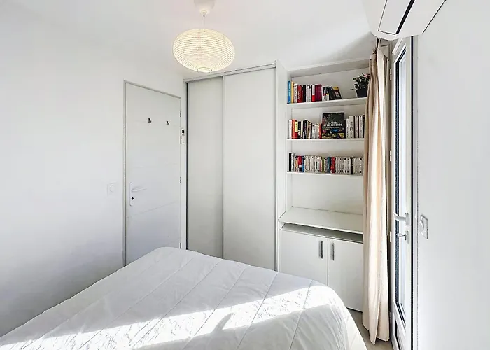 Le Perregaux By Interhome Appartement