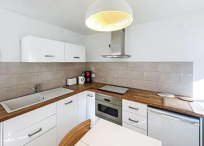 Appartement Le Perregaux By Interhome